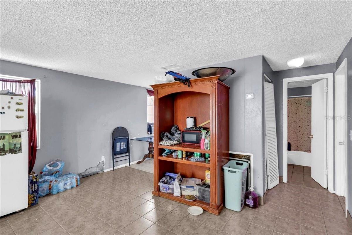 4306 9th St E Property Photo 10