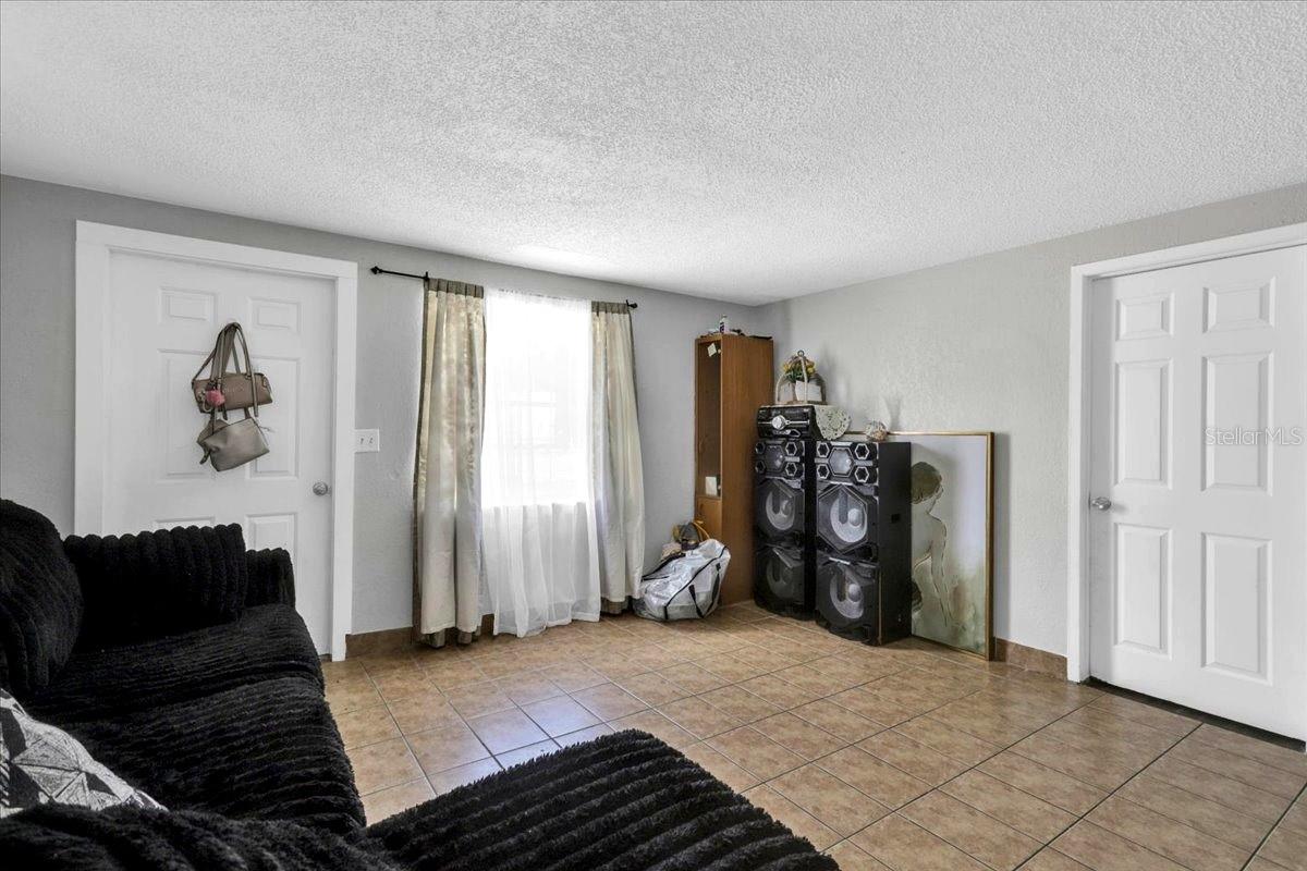 4306 9th St E Property Photo 28