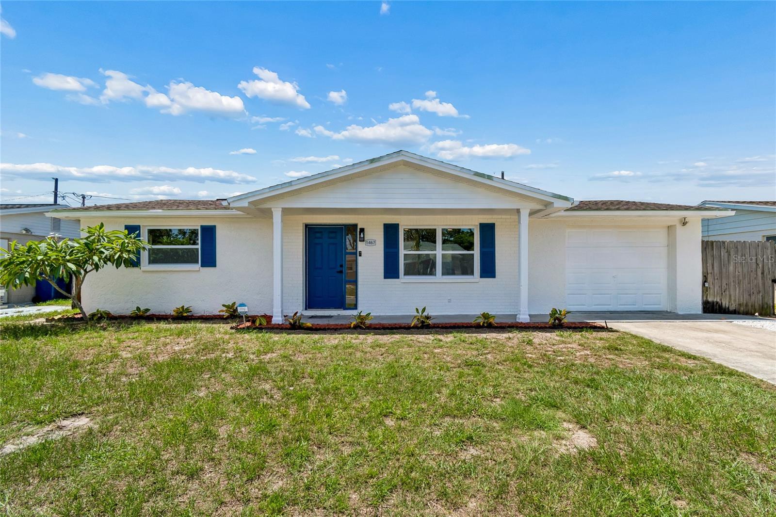 1467 Classic Dr Property Photo 3