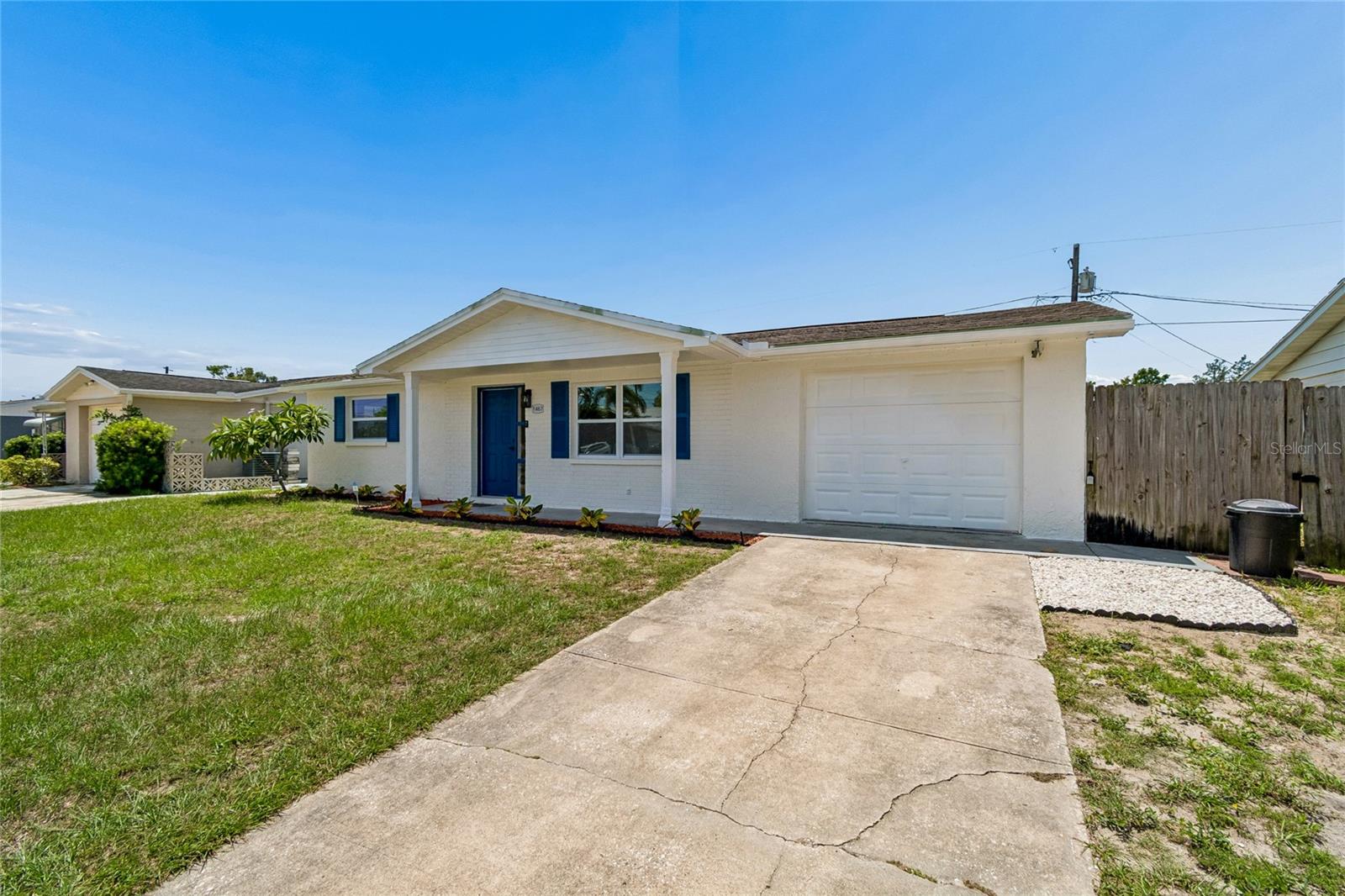 1467 Classic Dr Property Photo 4