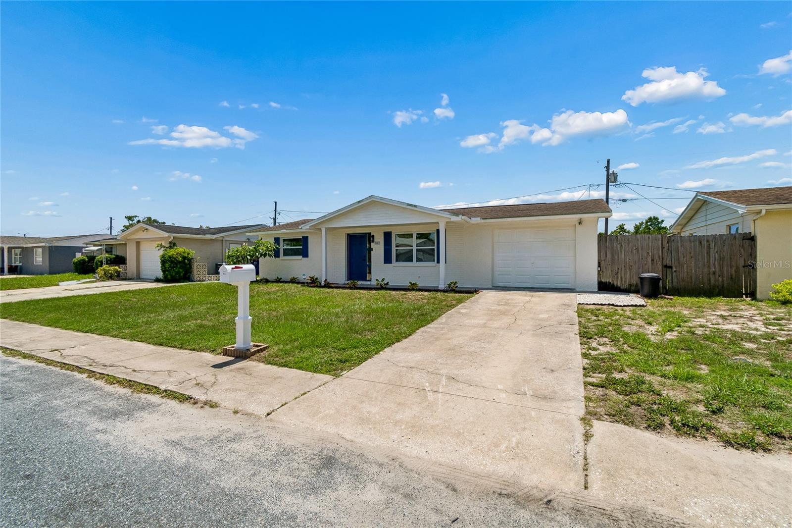 1467 Classic Dr Property Photo 5