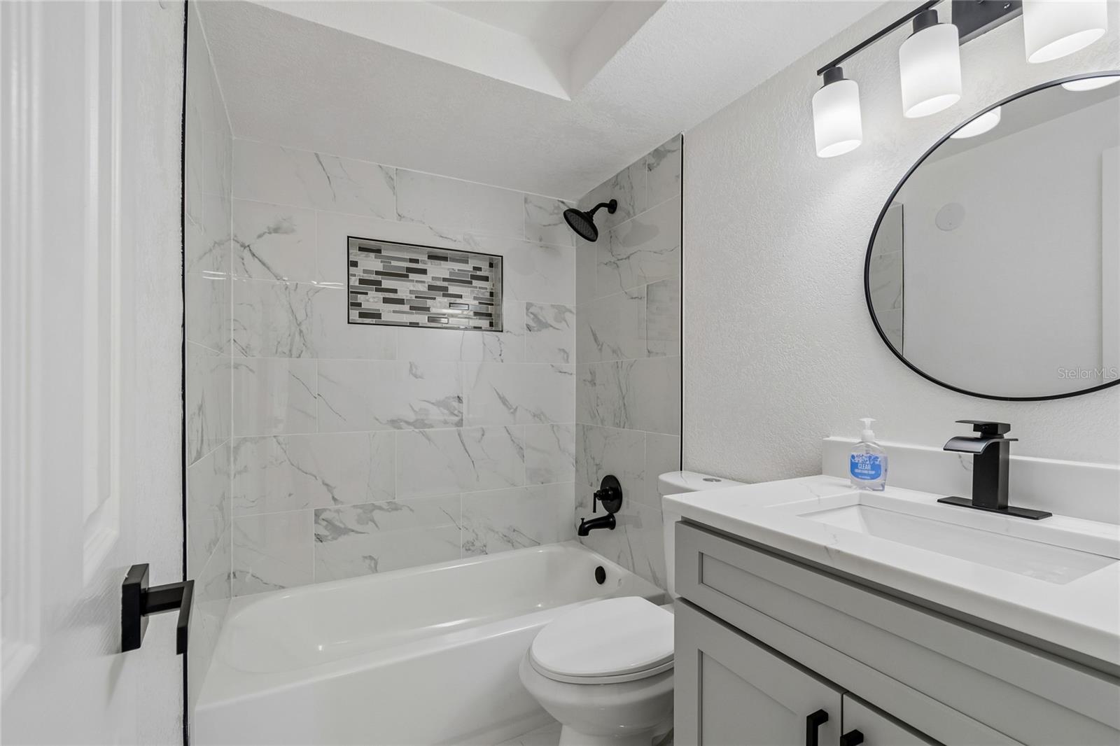 1467 Classic Dr Property Photo 27