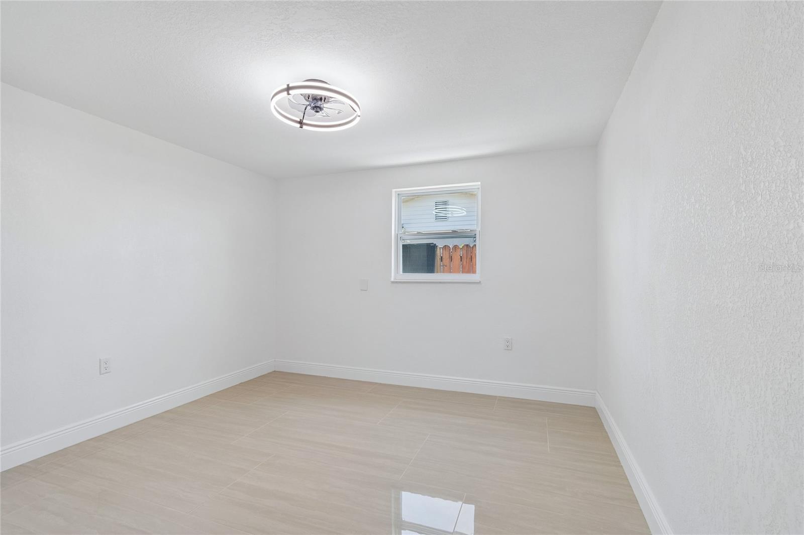 1467 Classic Dr Property Photo 32