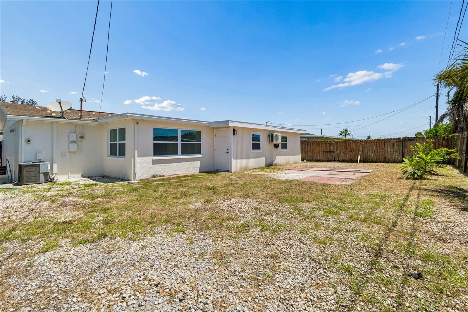 1467 Classic Dr Property Photo 60