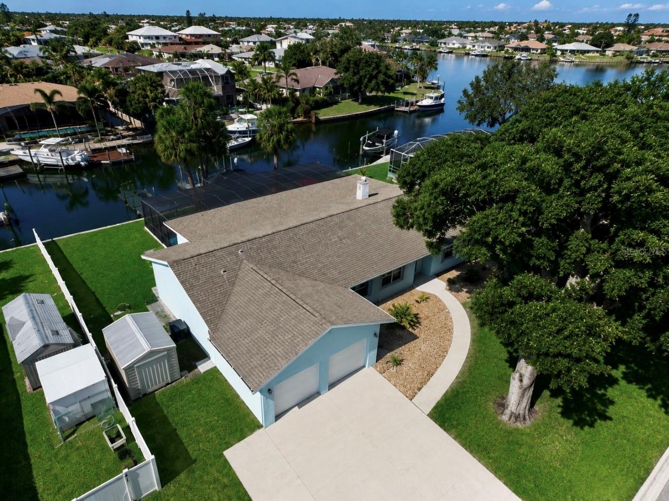 708 Spanish Main Dr Property Photo 6