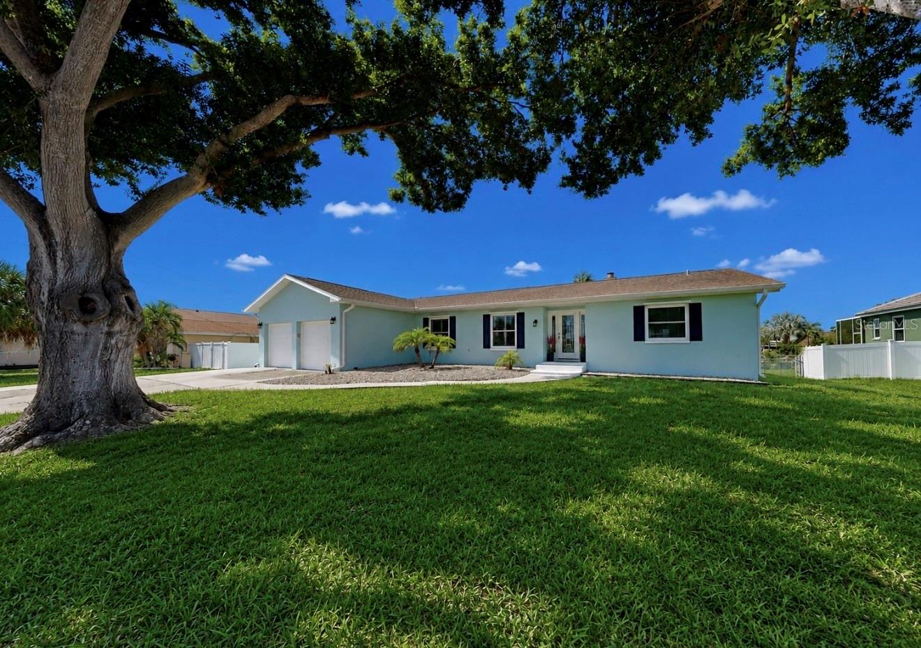 708 Spanish Main Dr Property Photo 8