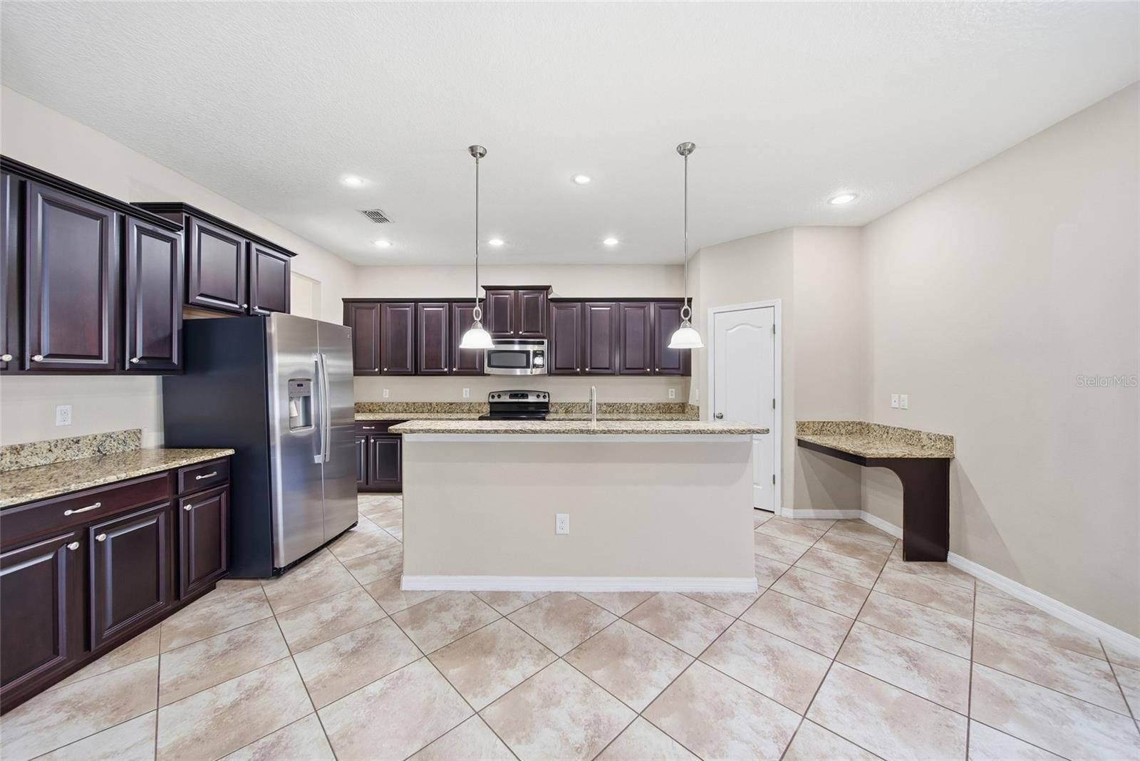 12125 Streambed Dr Property Photo 15