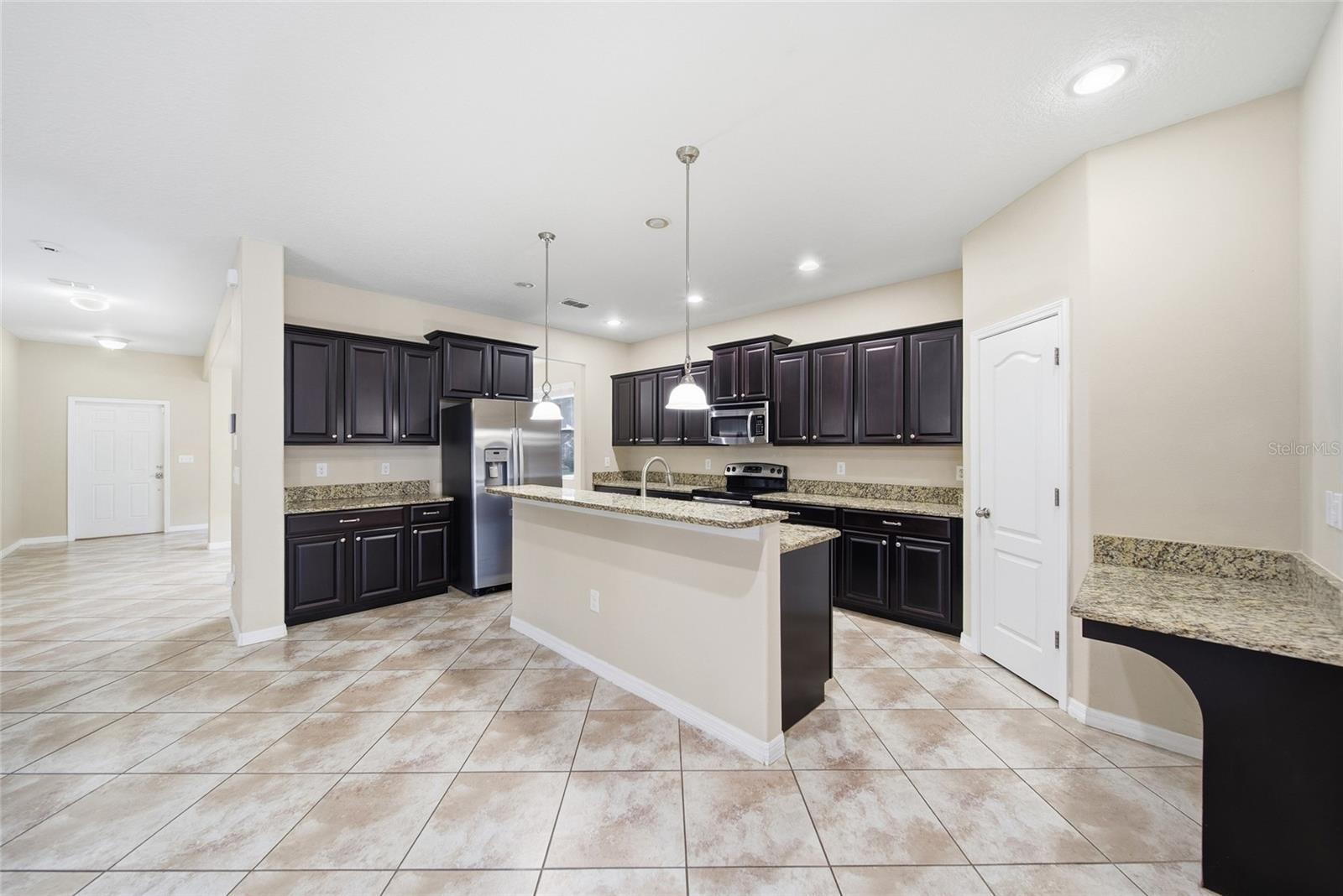 12125 Streambed Dr Property Photo 16