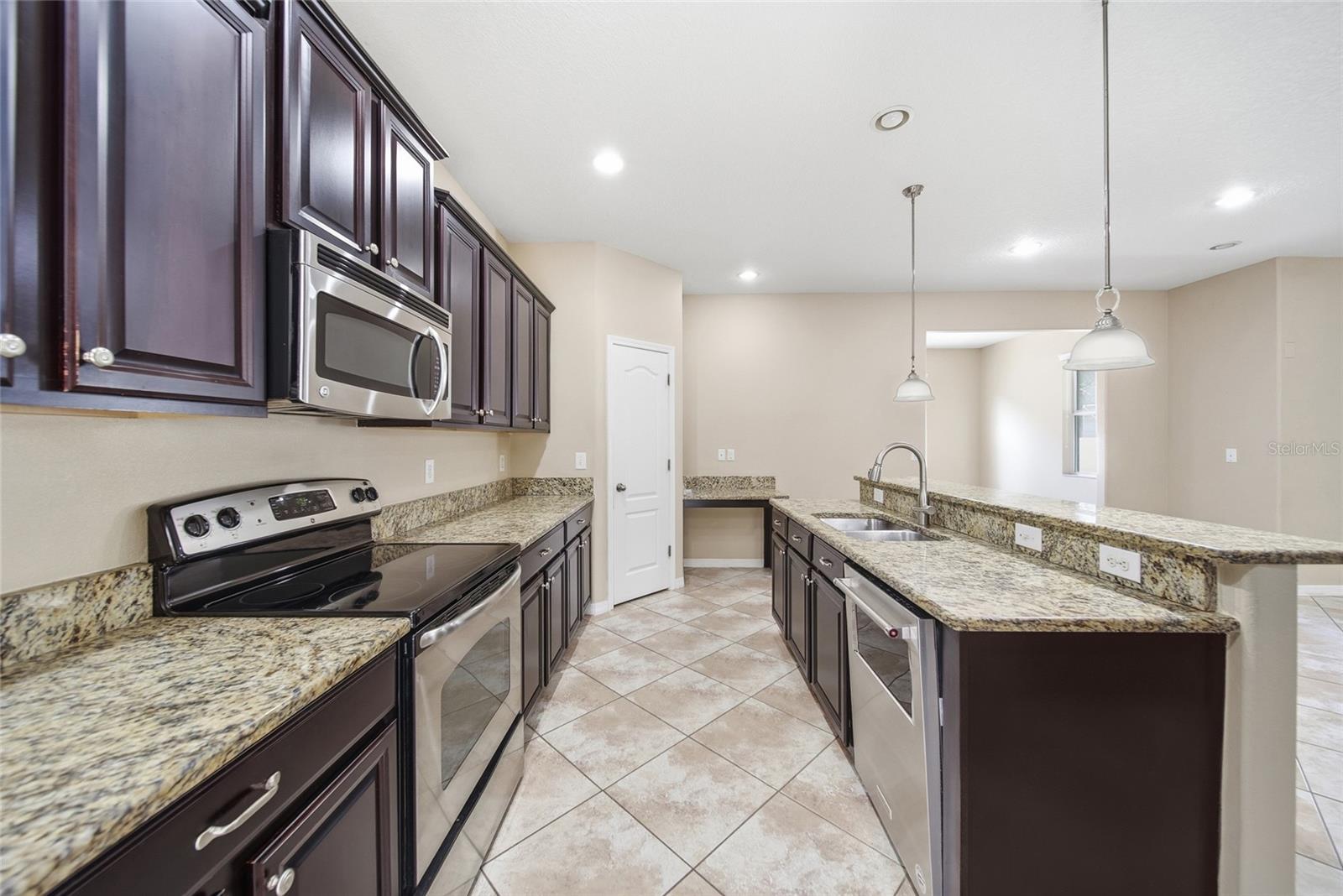12125 Streambed Dr Property Photo 18