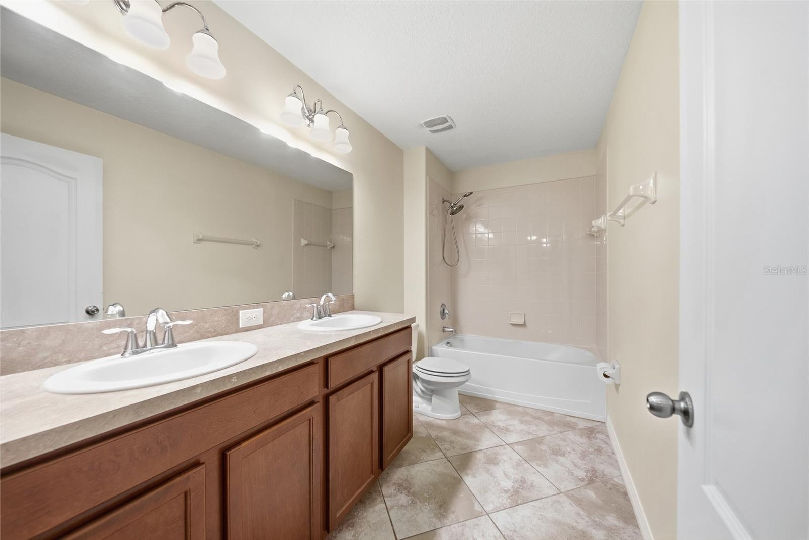 12125 Streambed Dr Property Photo 25