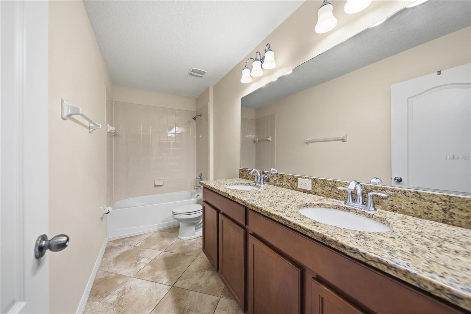 12125 Streambed Dr Property Photo 36