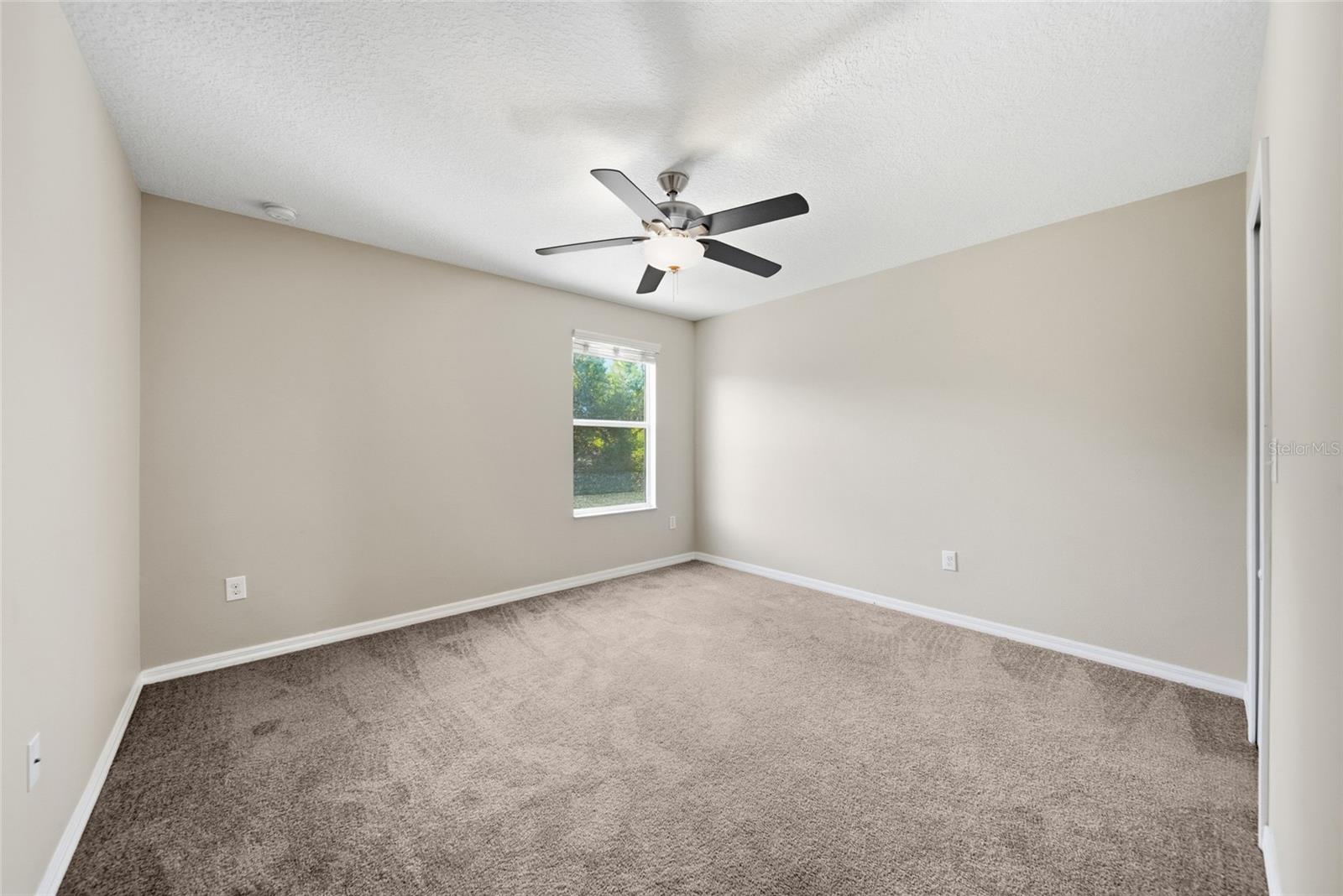 12125 Streambed Dr Property Photo 37