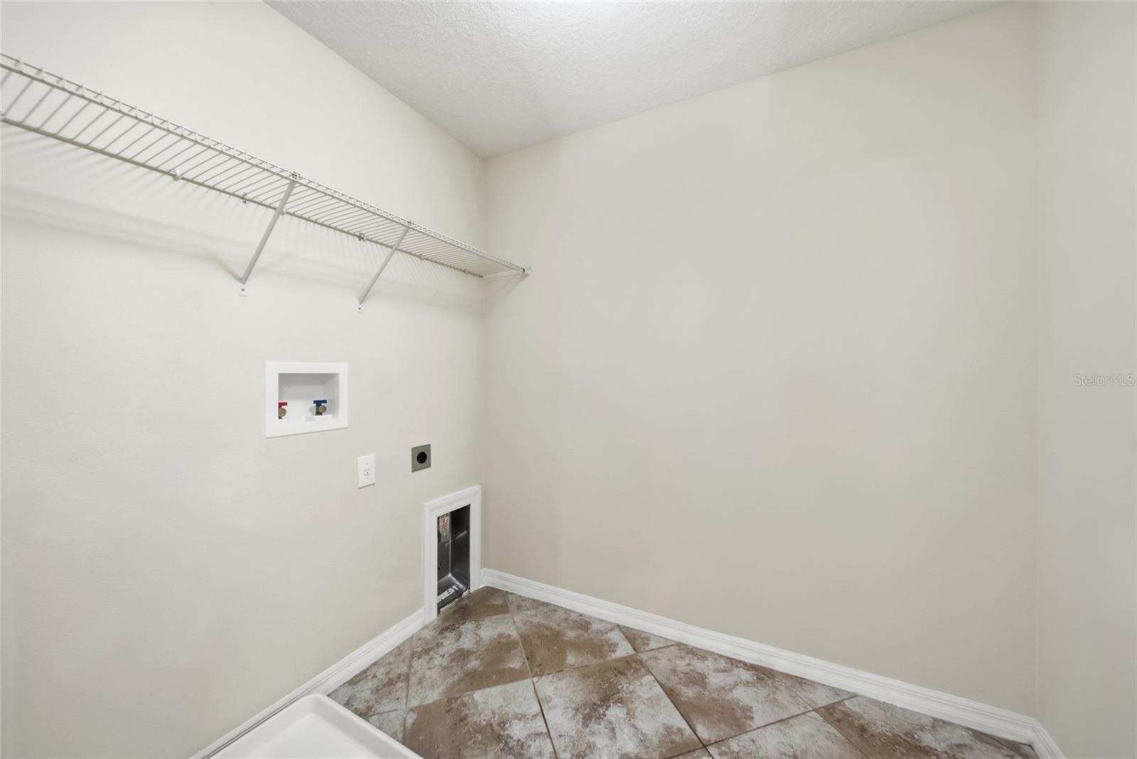 12125 Streambed Dr Property Photo 39
