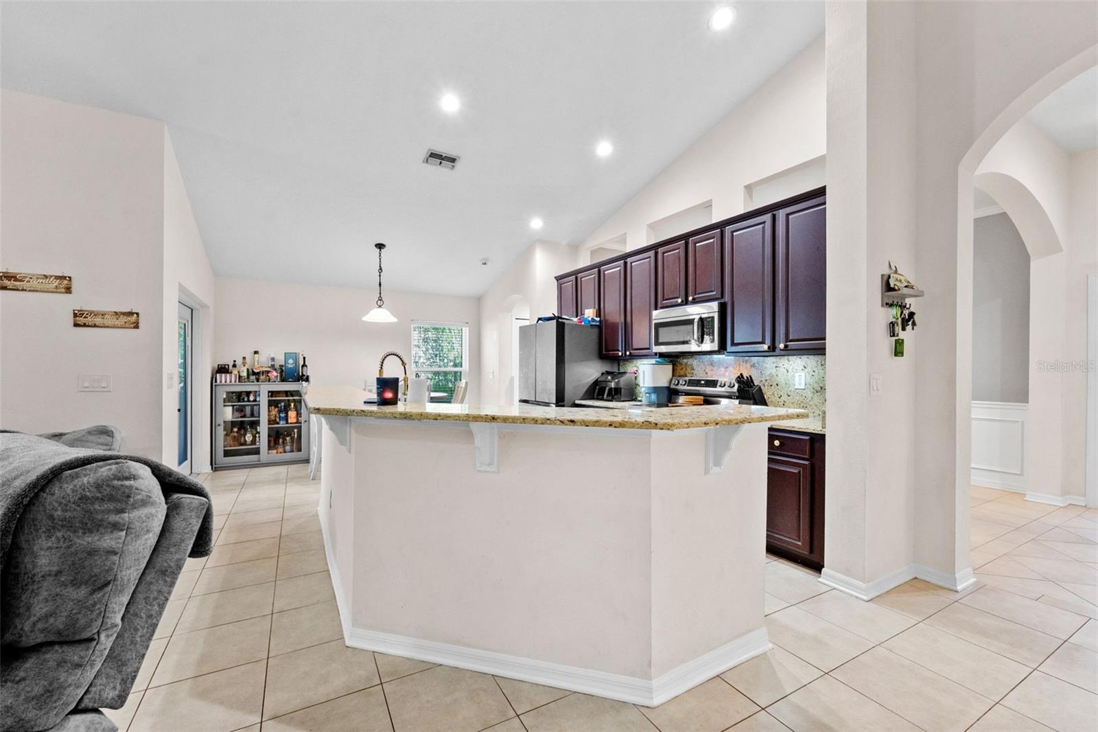 18843 Maisons Dr Property Photo 12