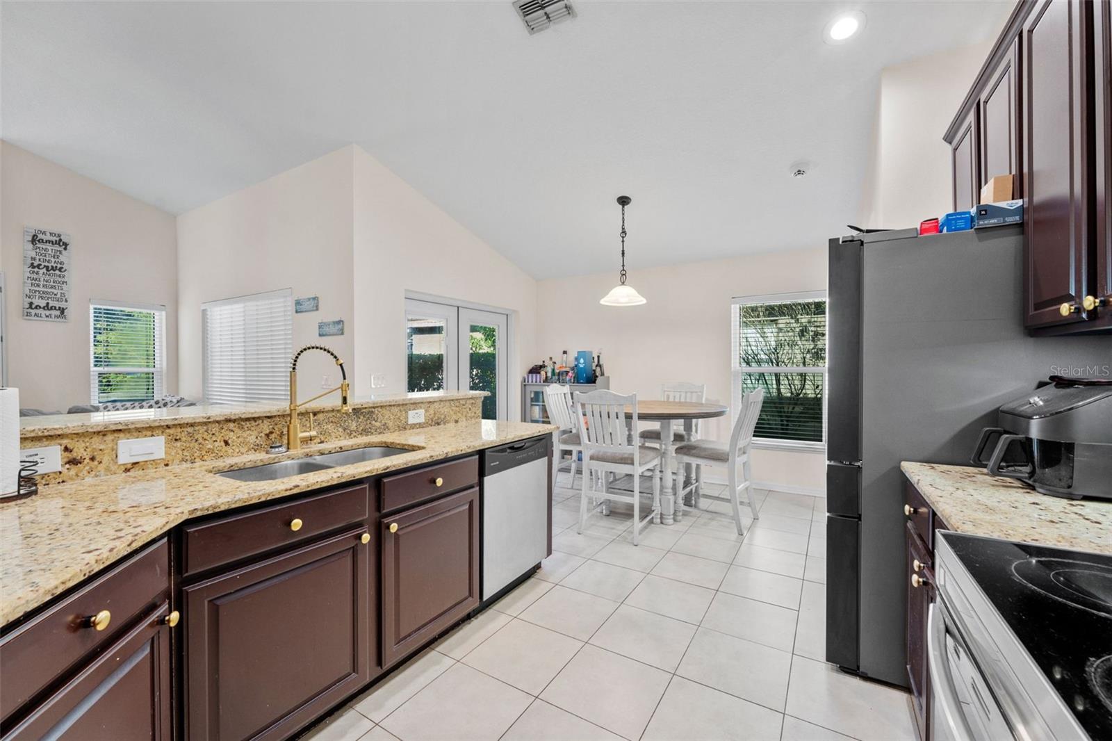 18843 Maisons Dr Property Photo 13