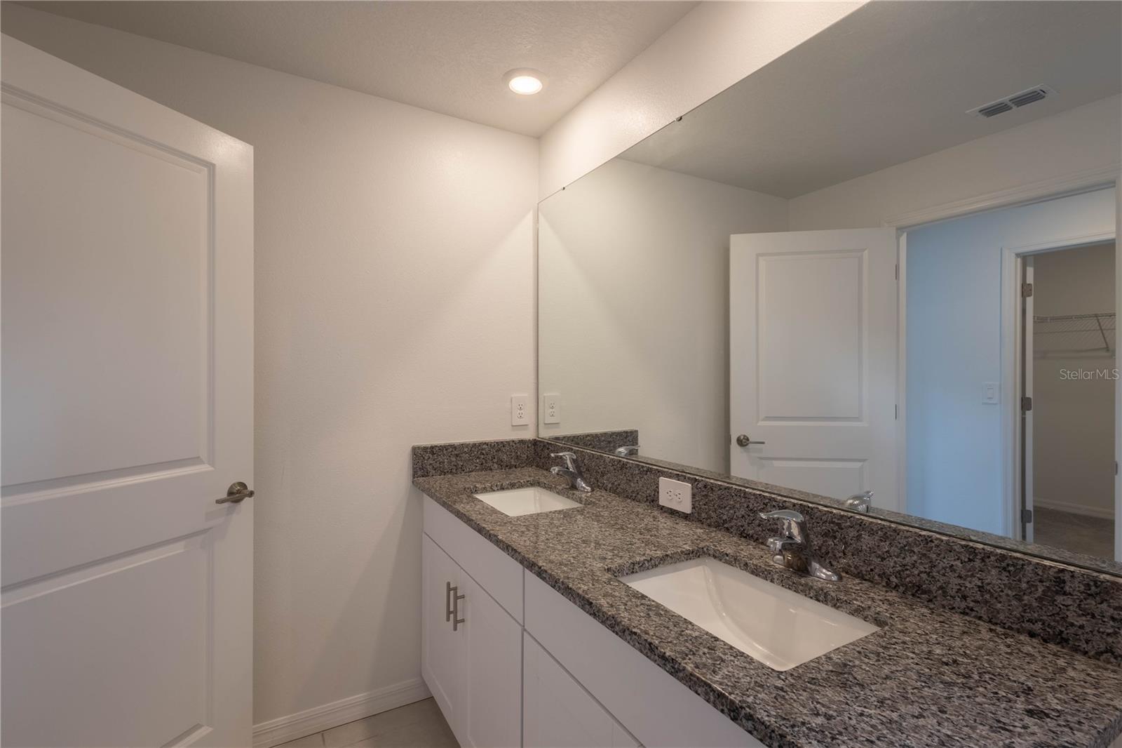2626 Sunray Venus Way Property Photo 24
