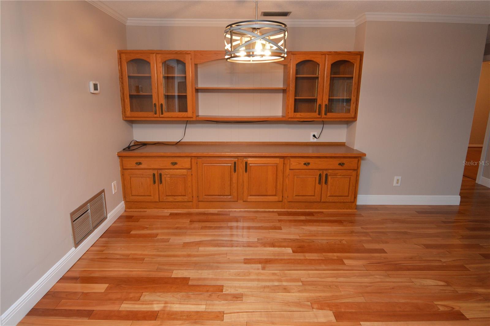 981 Damrosch St Property Photo 14