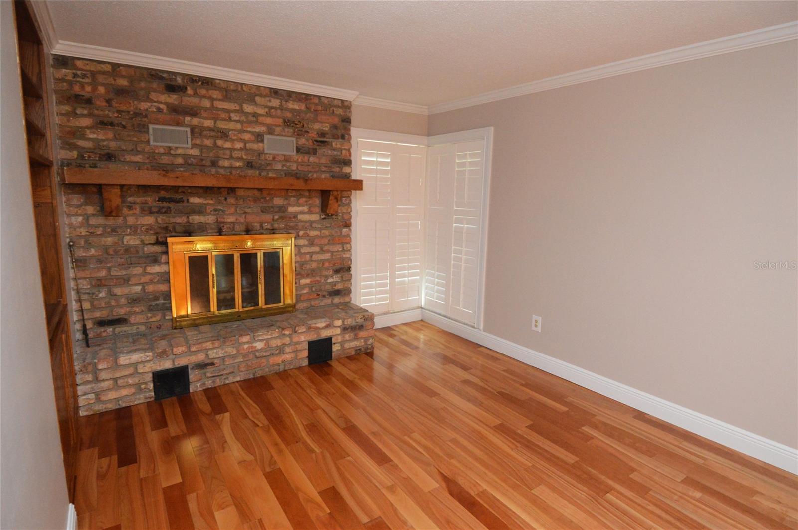 981 Damrosch St Property Photo 18