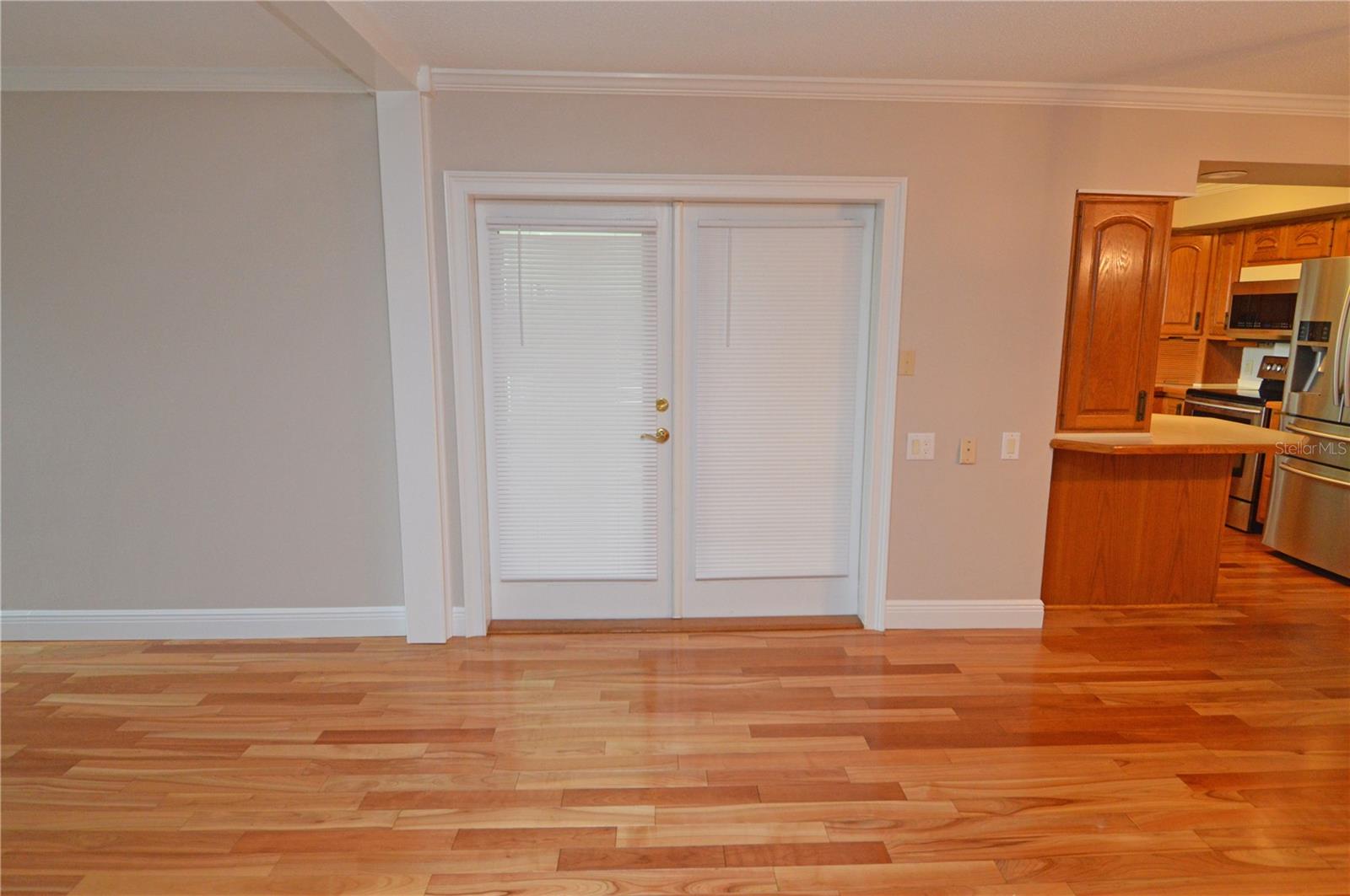 981 Damrosch St Property Photo 20