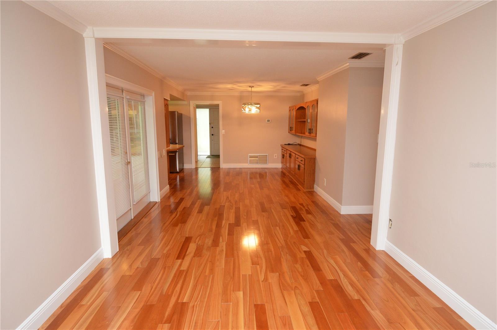 981 Damrosch St Property Photo 21