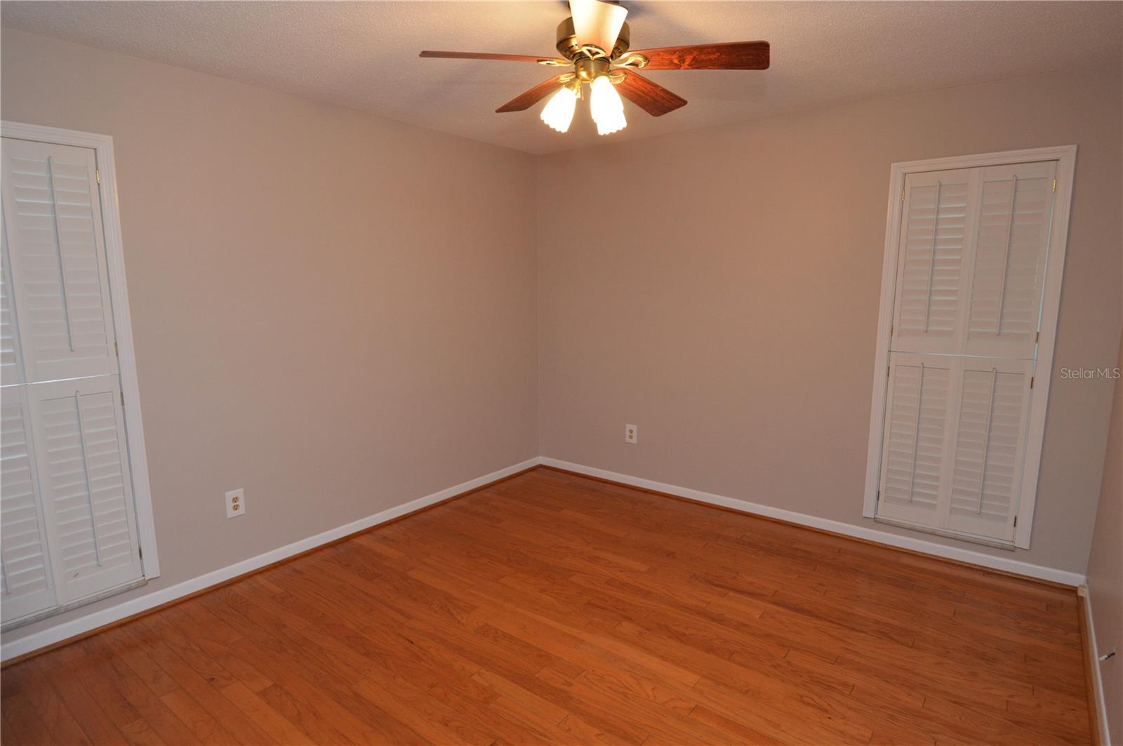 981 Damrosch St Property Photo 26