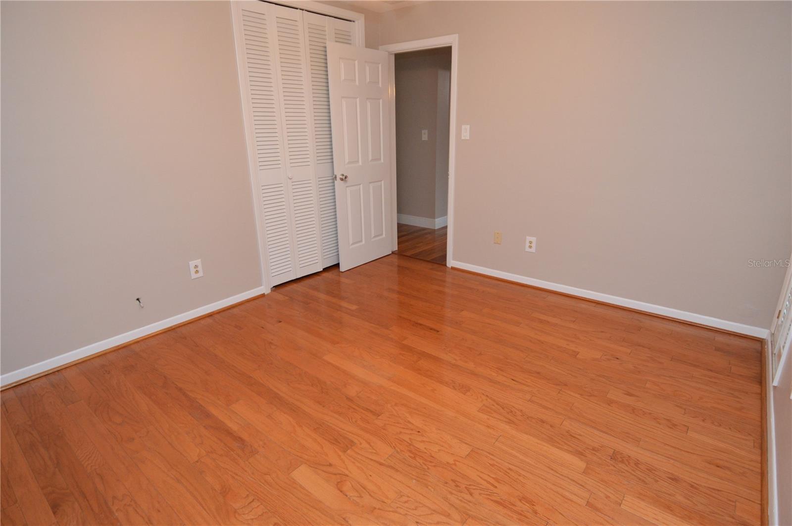 981 Damrosch St Property Photo 29