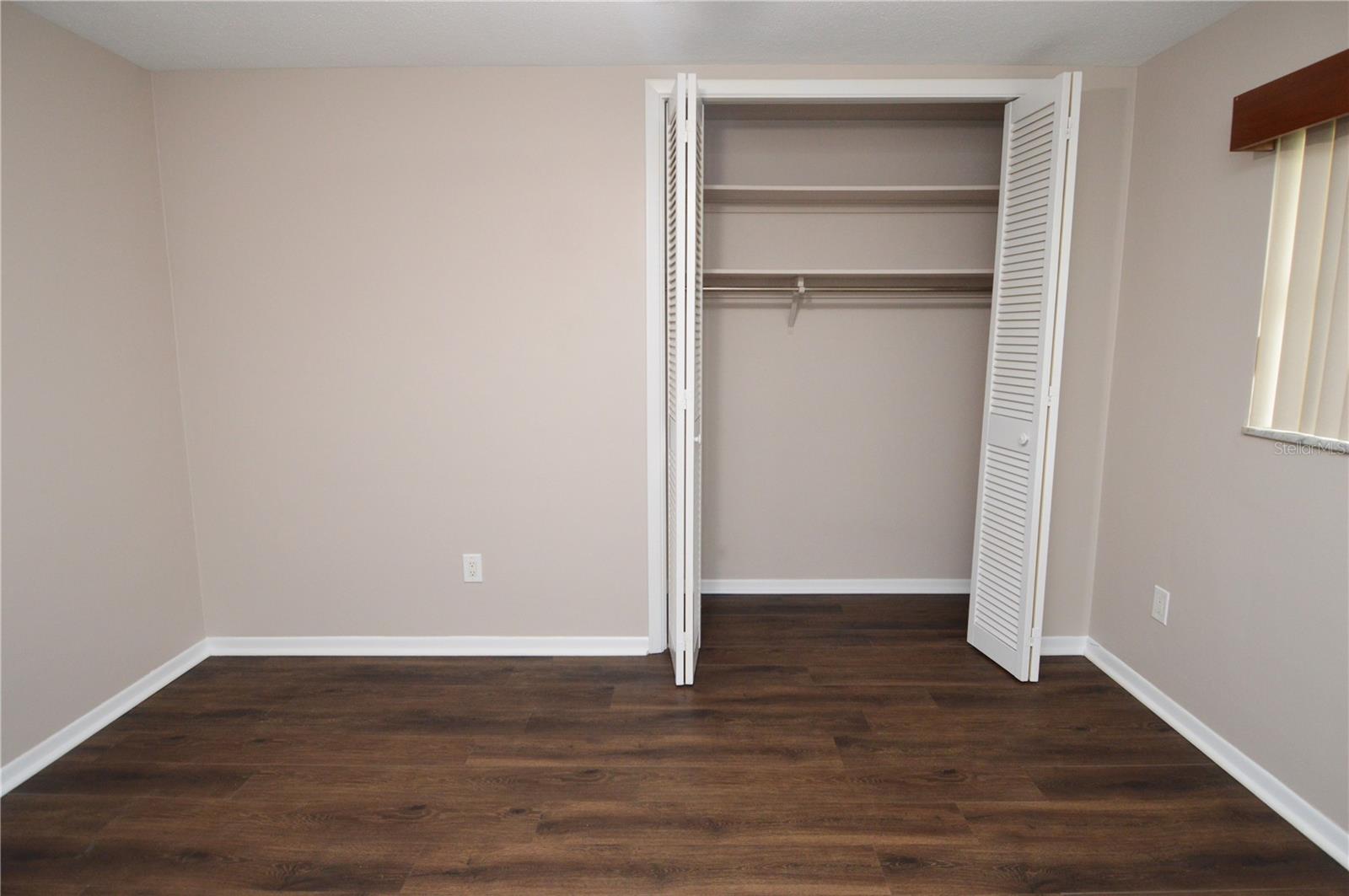 981 Damrosch St Property Photo 39