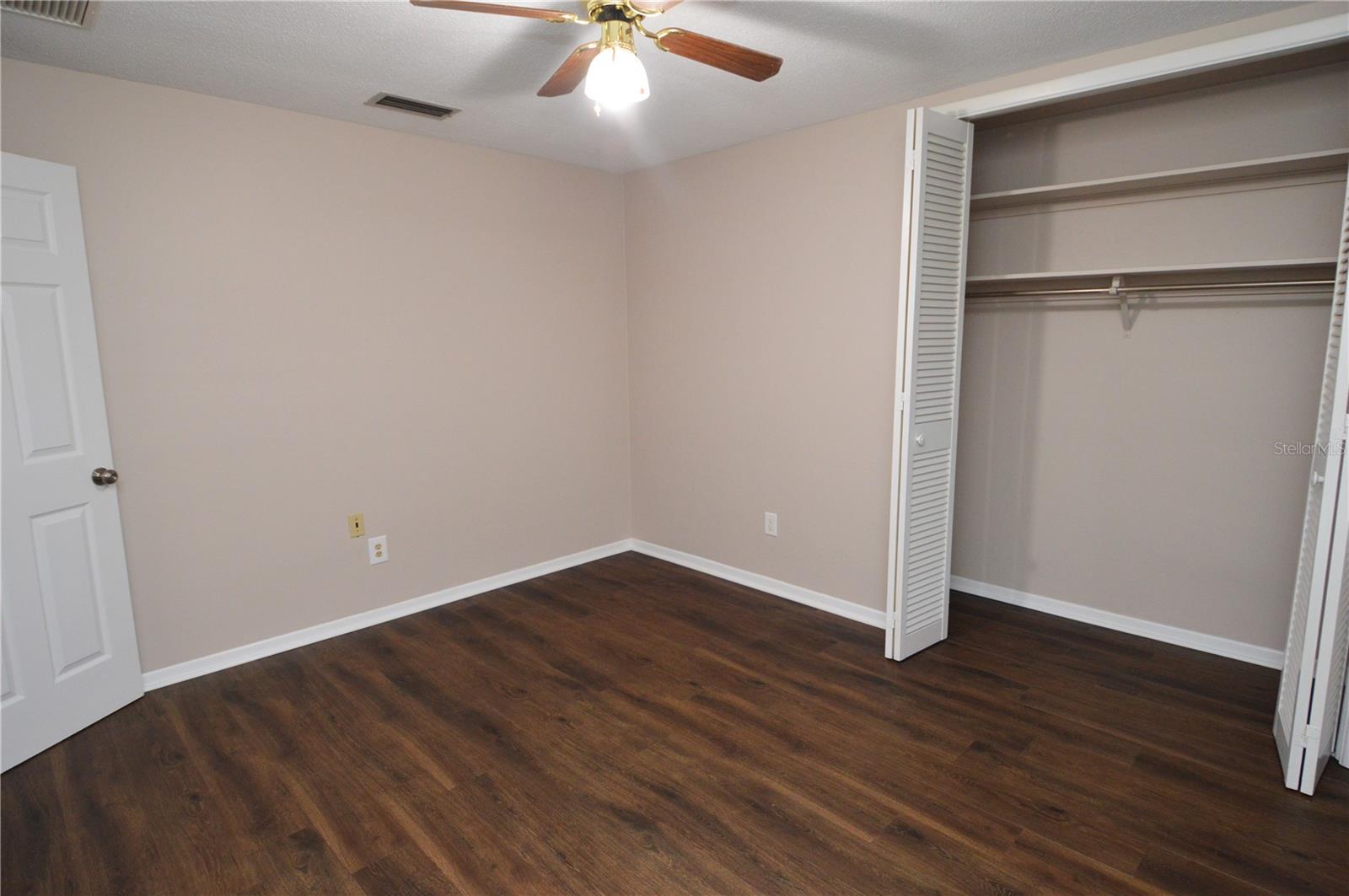 981 Damrosch St Property Photo 40