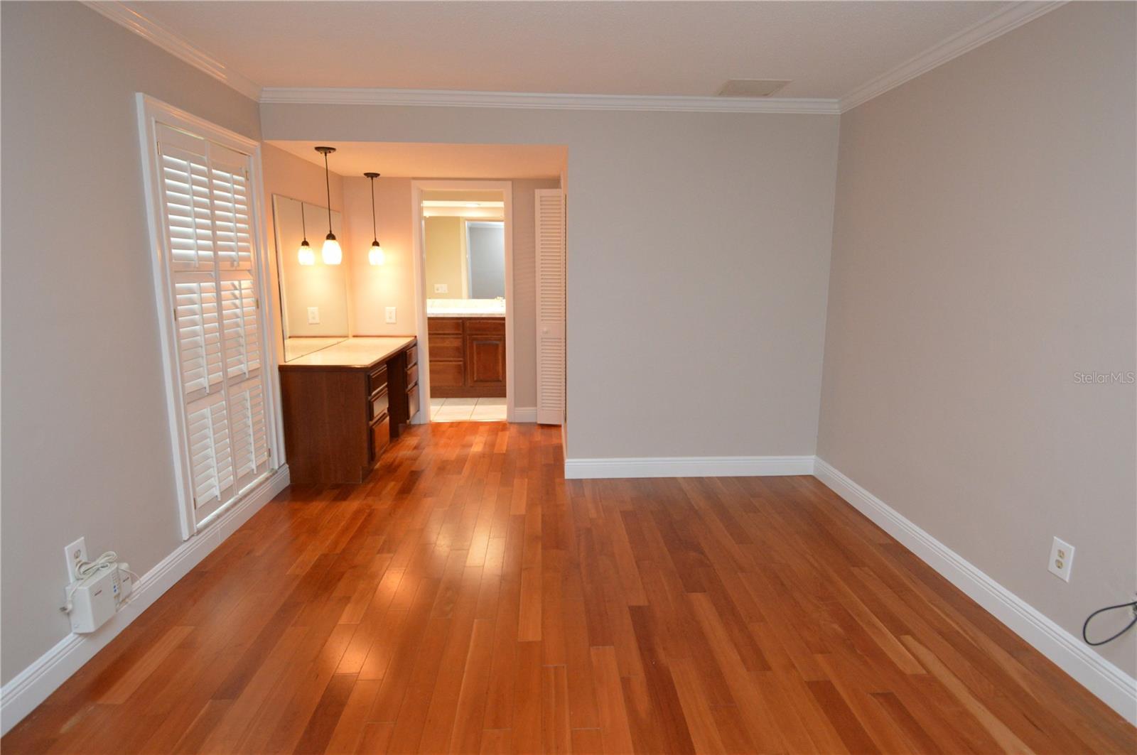981 Damrosch St Property Photo 54