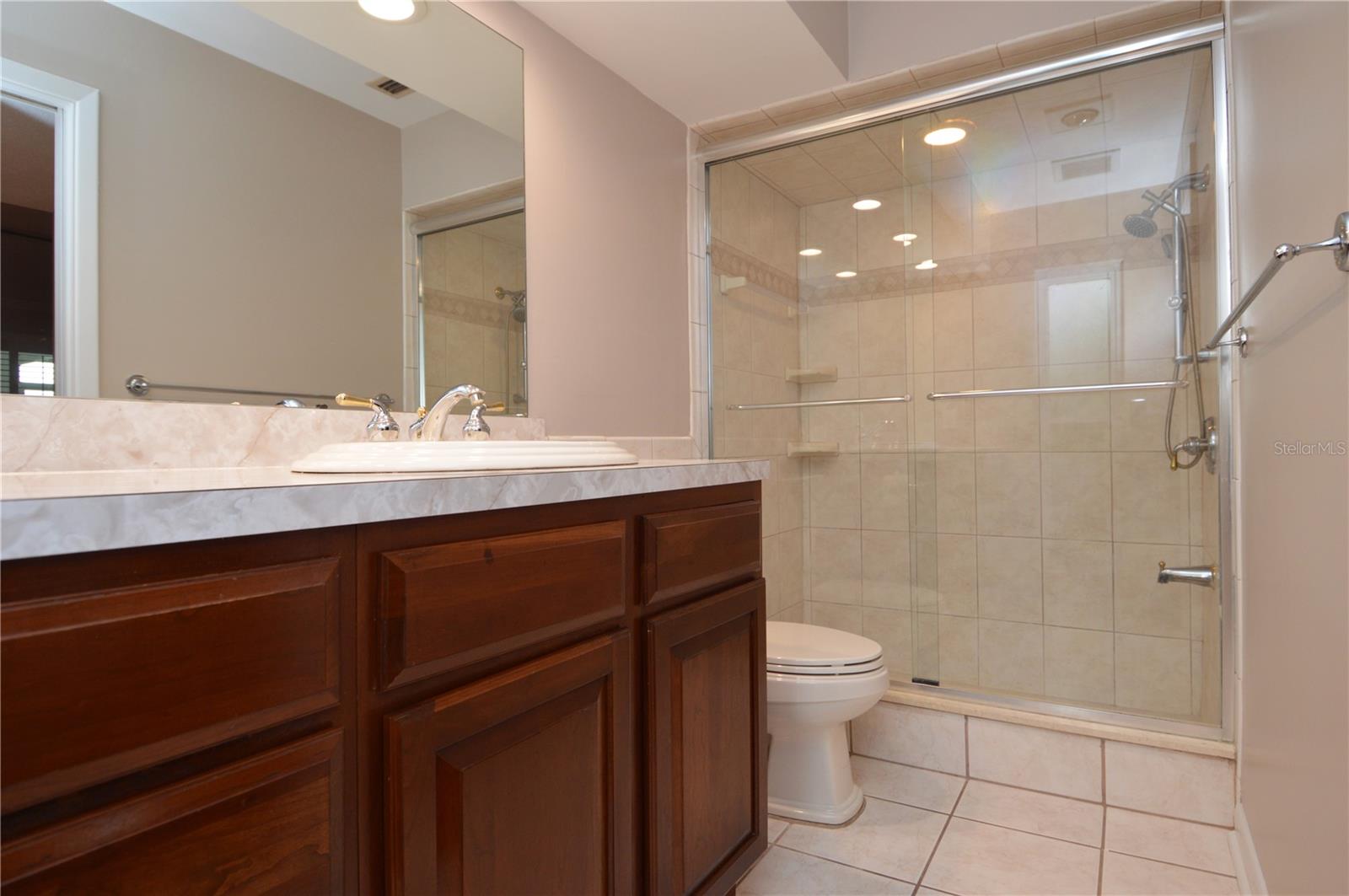 981 Damrosch St Property Photo 62