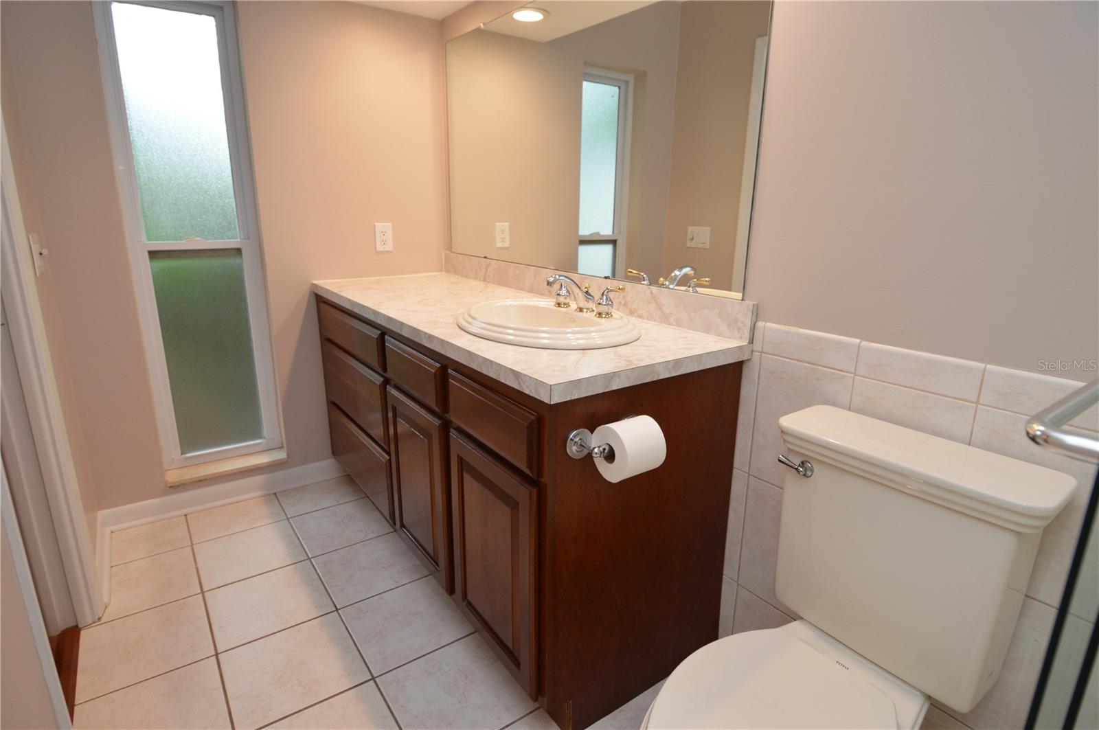 981 Damrosch St Property Photo 63