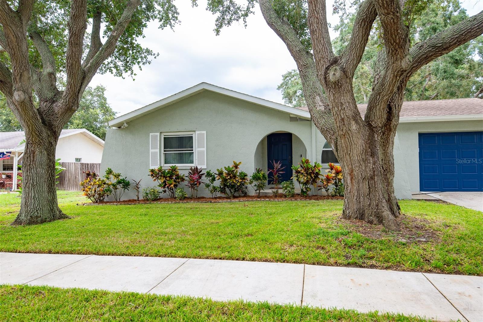 2613 Summit St Property Photo 3