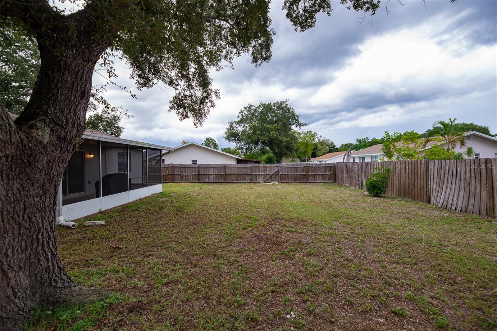 2613 Summit St Property Photo 6
