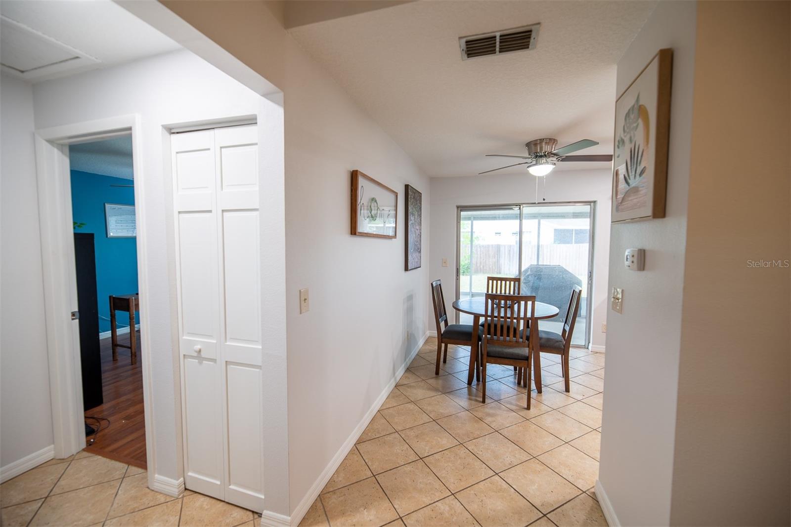 2613 Summit St Property Photo 8