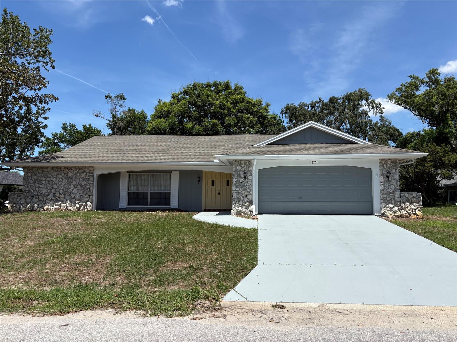 8701 Lincolnshire Dr Property Photo 1