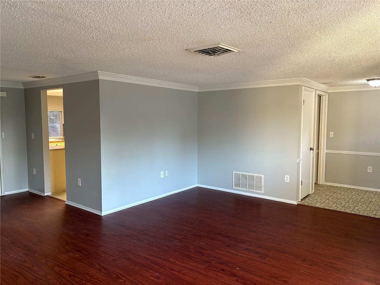 8701 Lincolnshire Dr Property Photo 4