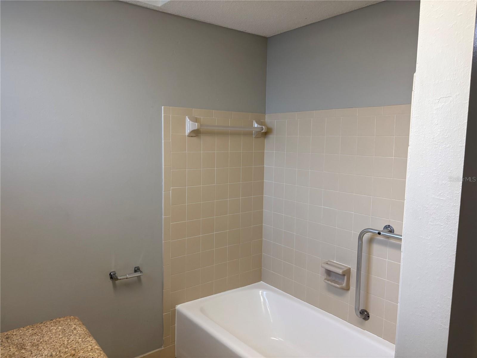 8701 Lincolnshire Dr Property Photo 18