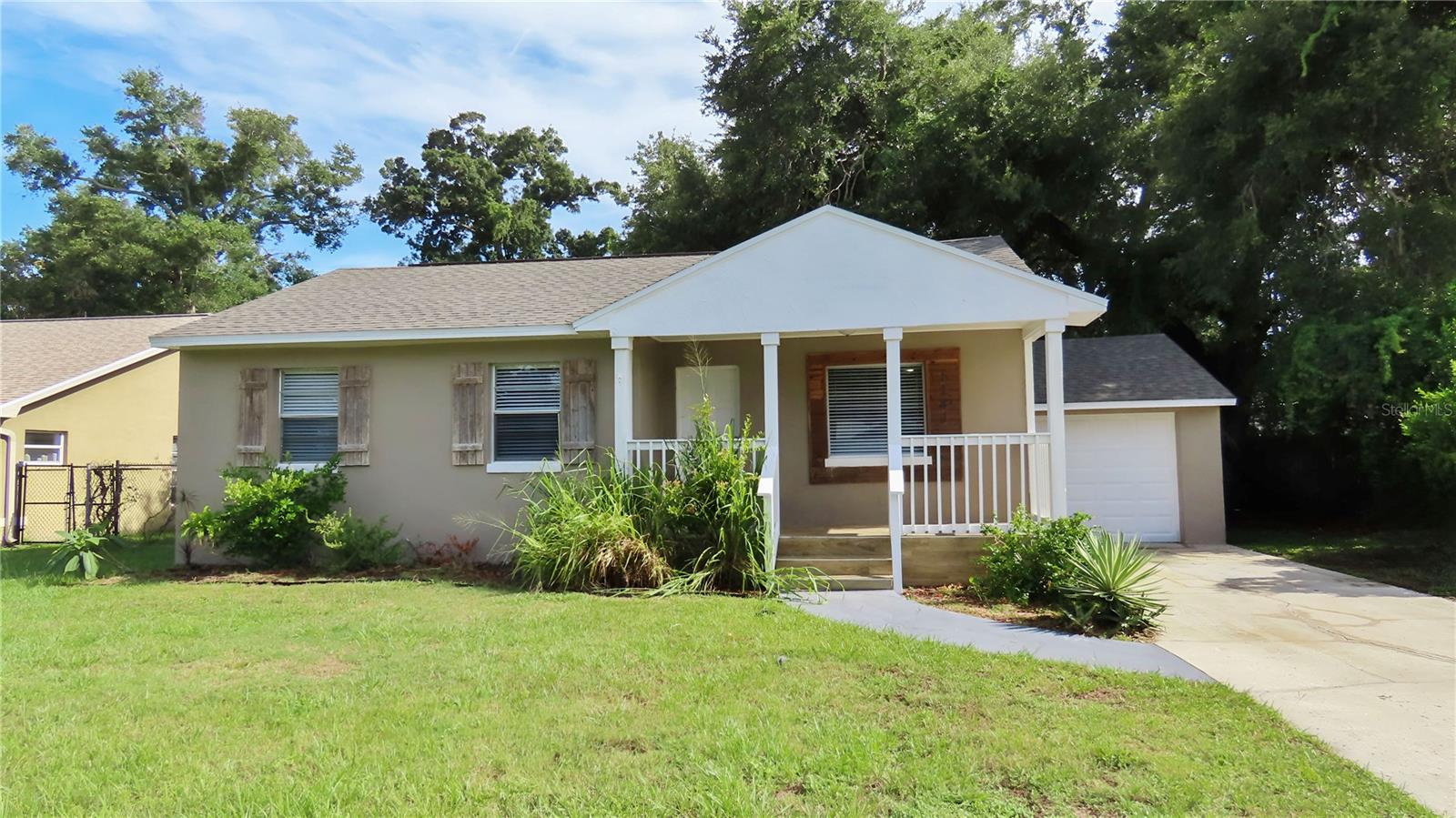 1241 Nicholson St Property Photo 1