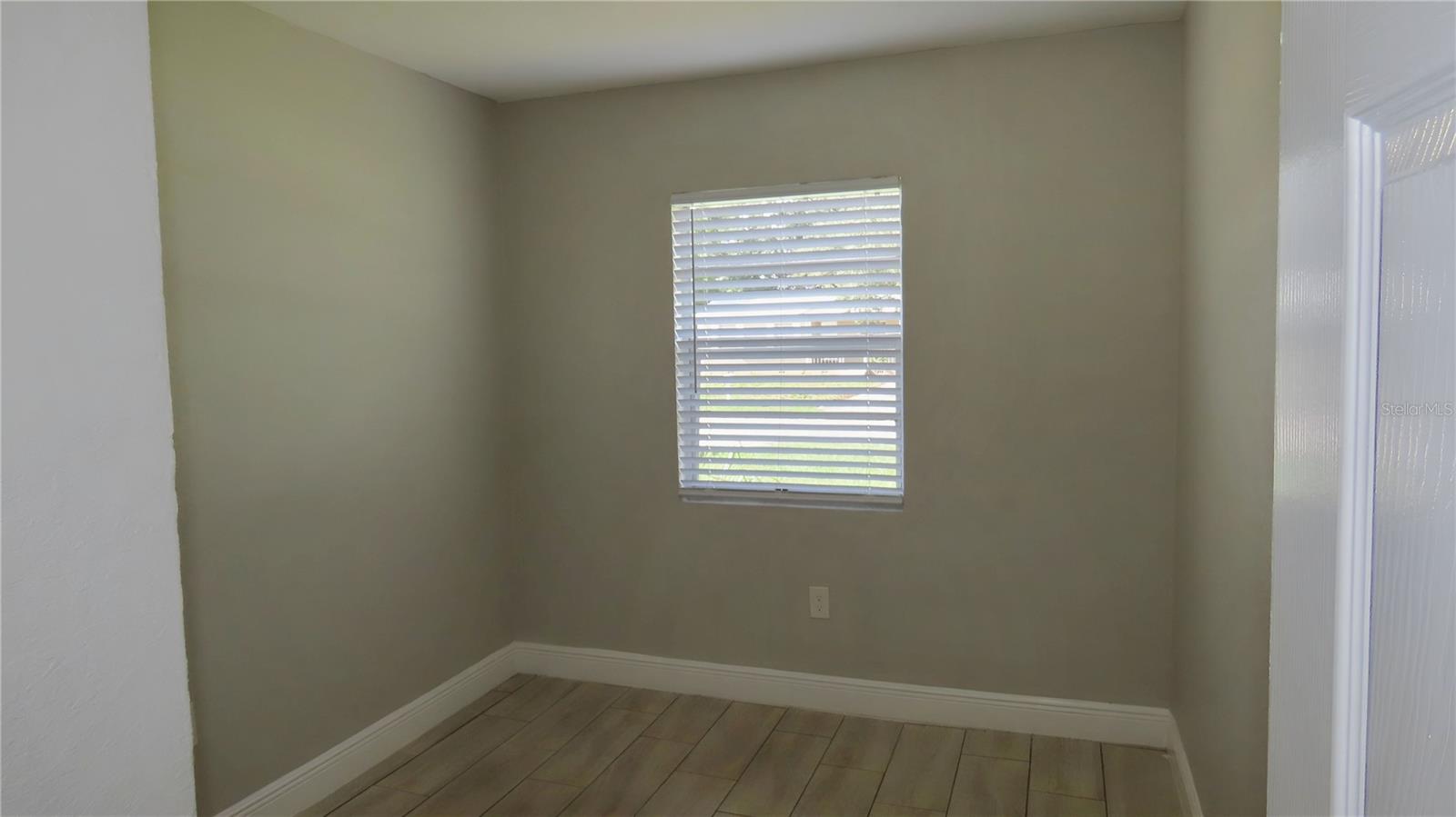1241 Nicholson St Property Photo 7