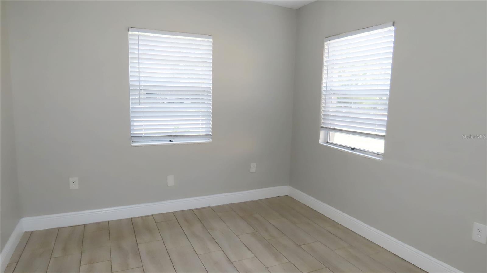 1241 Nicholson St Property Photo 11