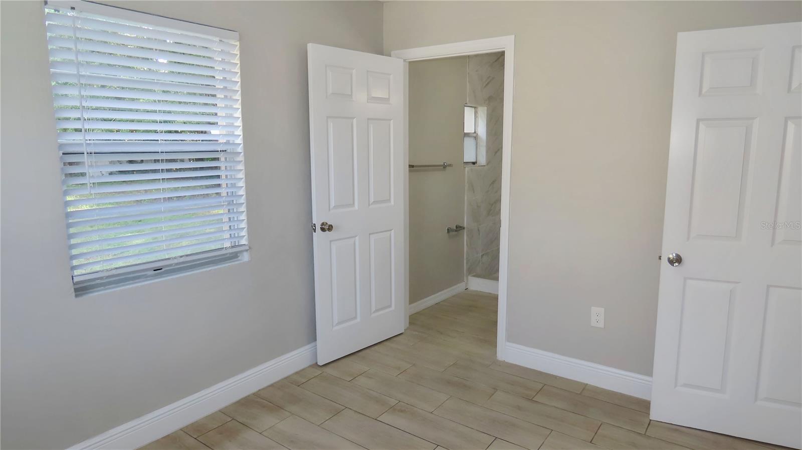 1241 Nicholson St Property Photo 15