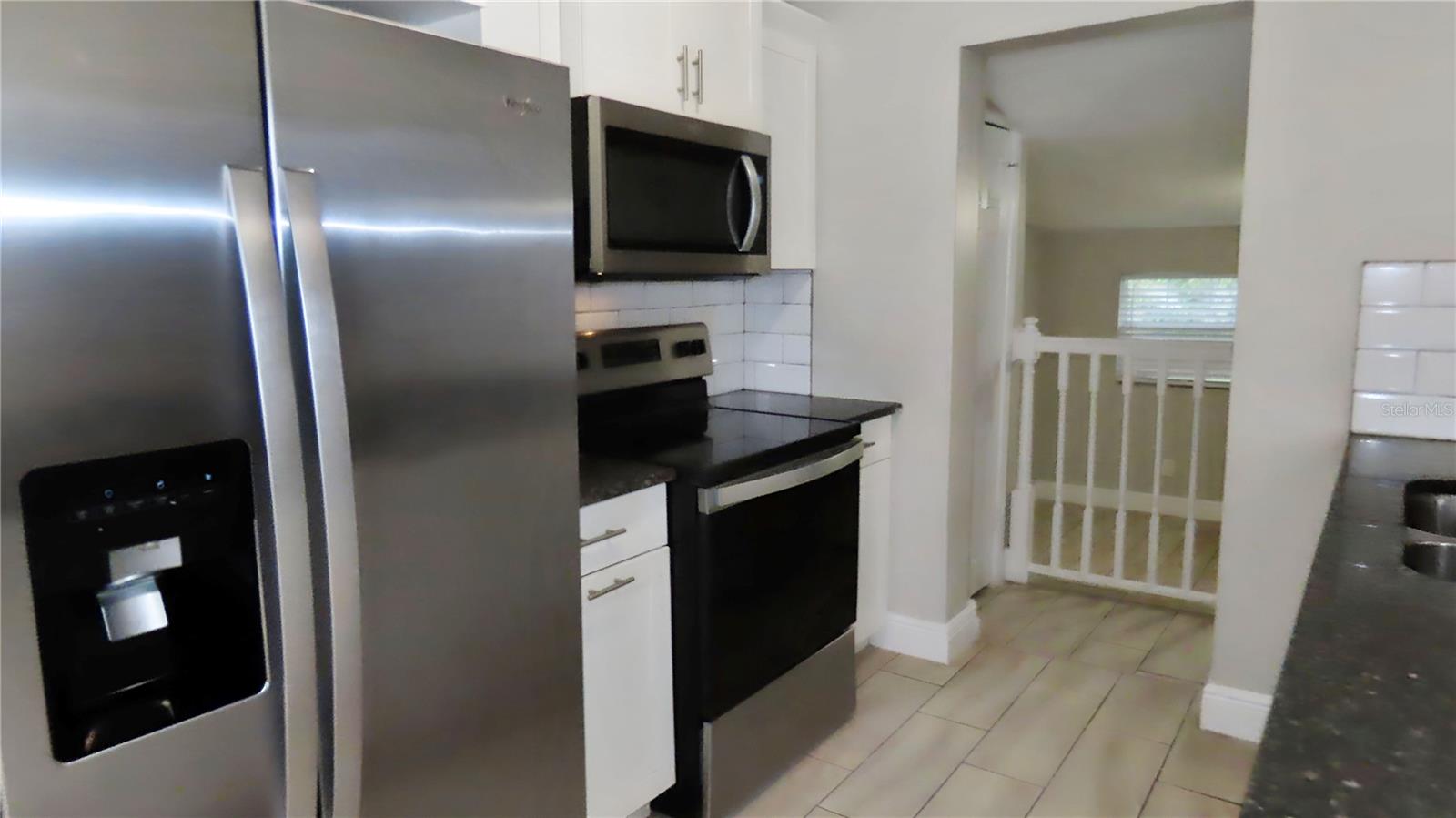 1241 Nicholson St Property Photo 22