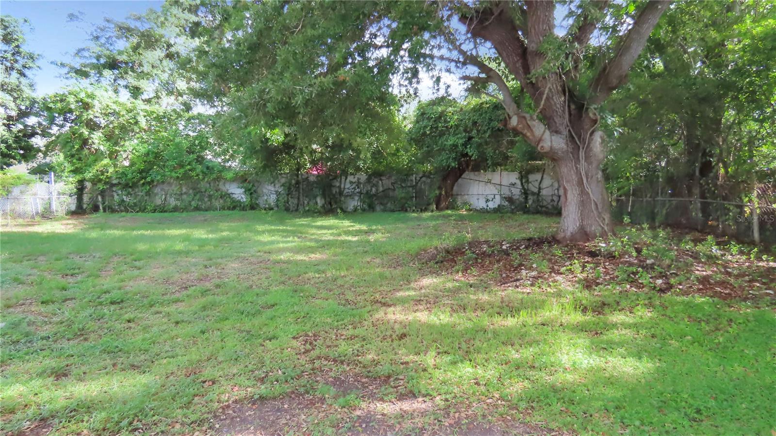 1241 Nicholson St Property Photo 32