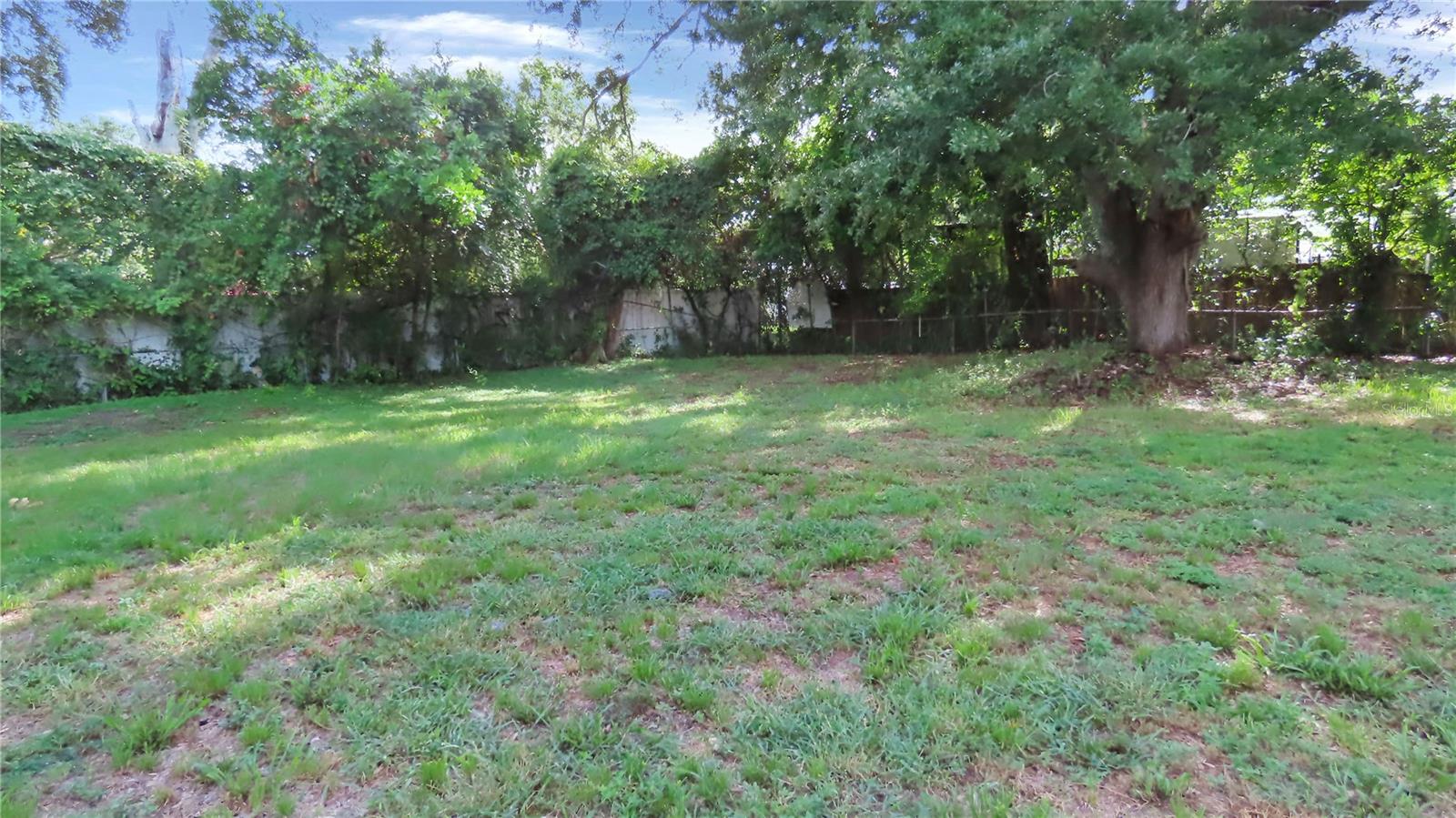 1241 Nicholson St Property Photo 34