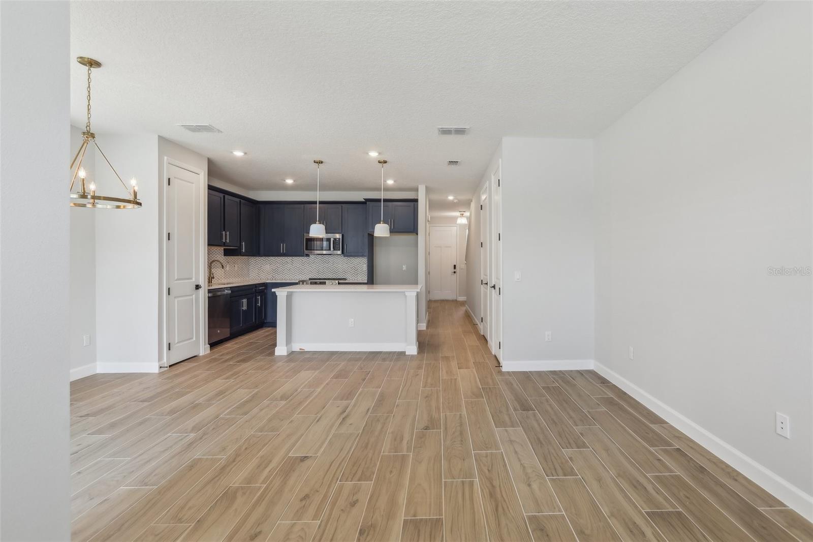7324 Deer Valley Circle Property Photo 4