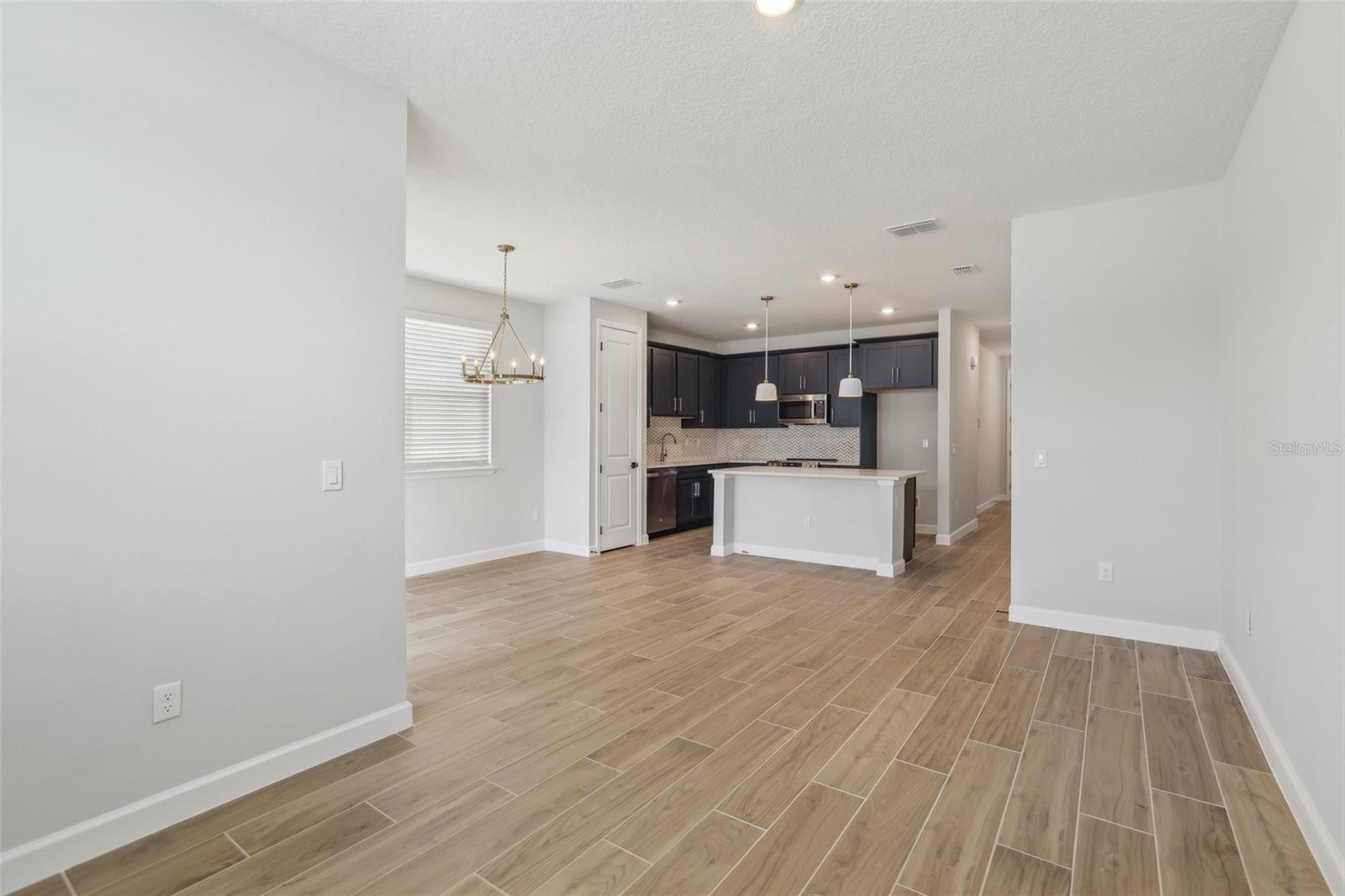 7324 Deer Valley Circle Property Photo 5