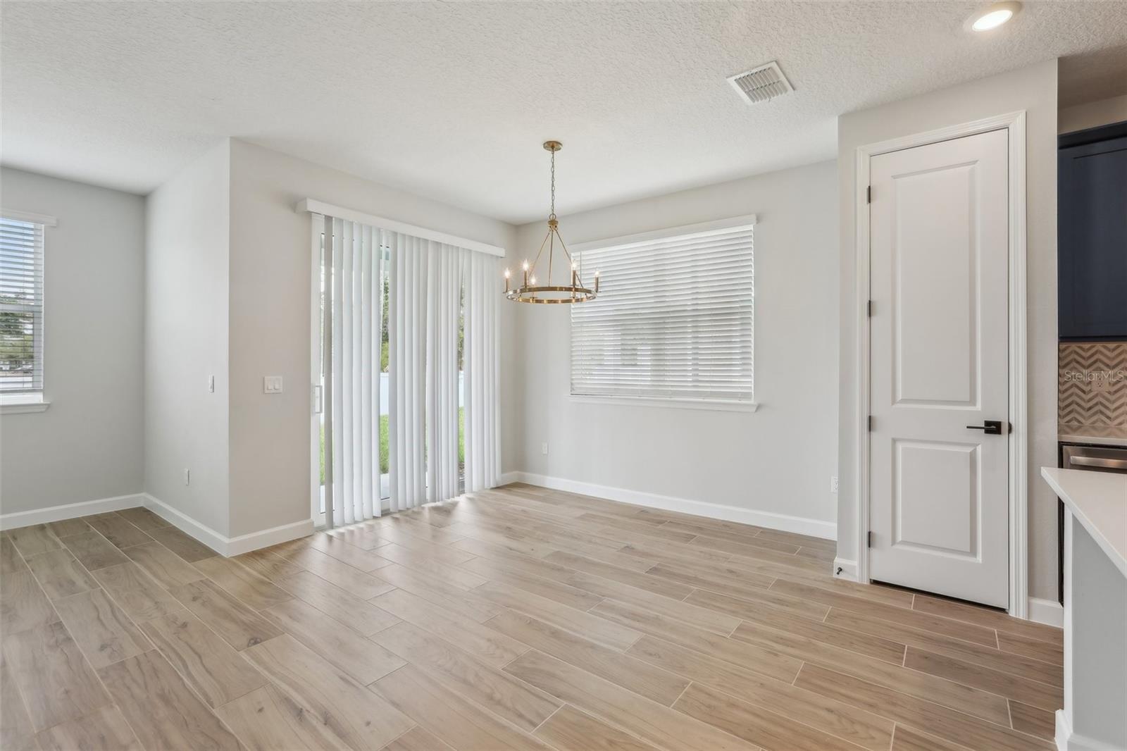7324 Deer Valley Circle Property Photo 7