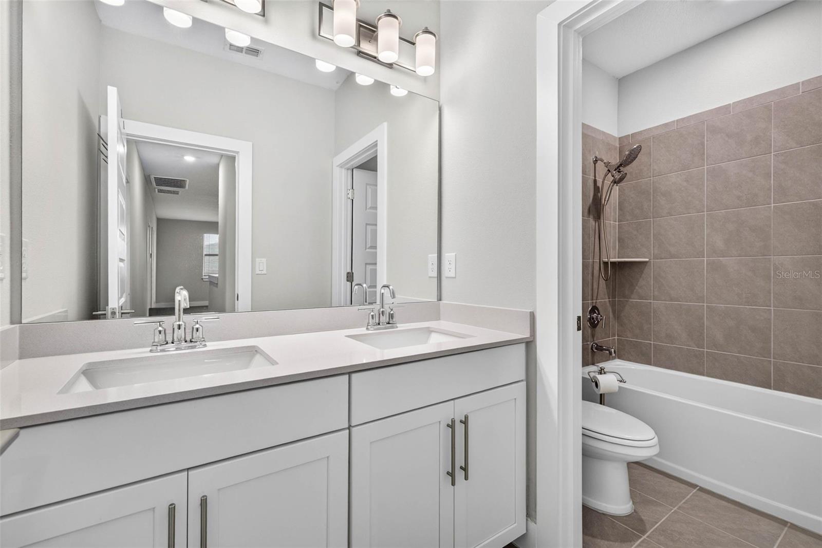 7182 Heron Walk Ln Property Photo 32