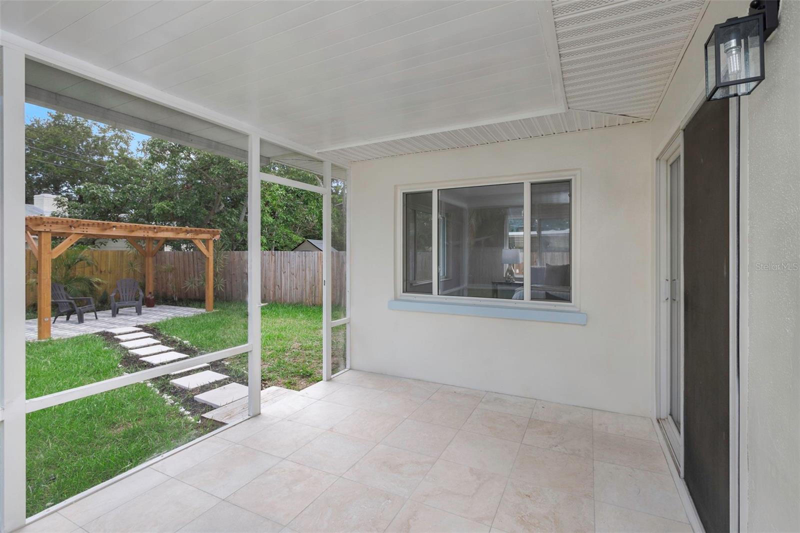 245 Grove Cir N Property Photo 27