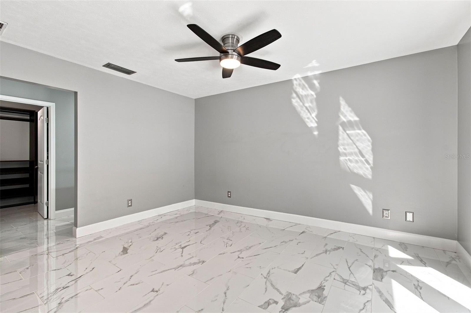 7233 Woodbrook Dr Property Photo 22